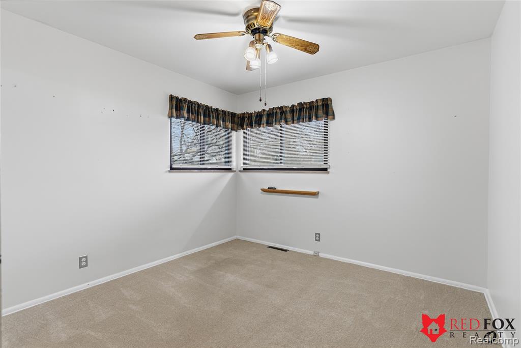5368 Oaktree Court, Flint, MI 48532 — Photo 26