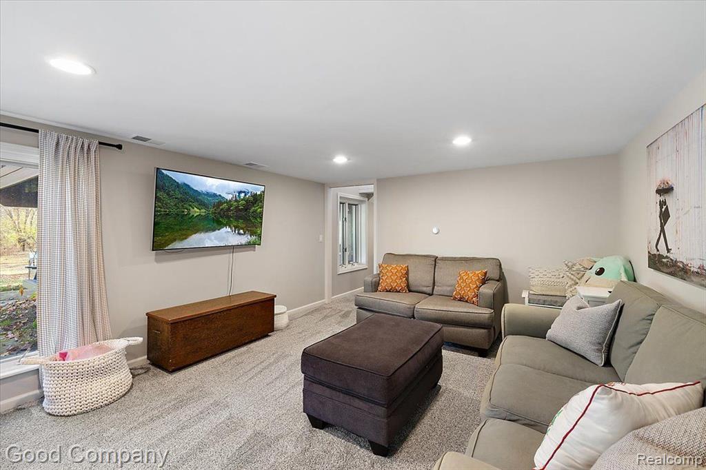 4671 BURNLEY Drive, Bloomfield Hills, MI 48304 — Photo 56