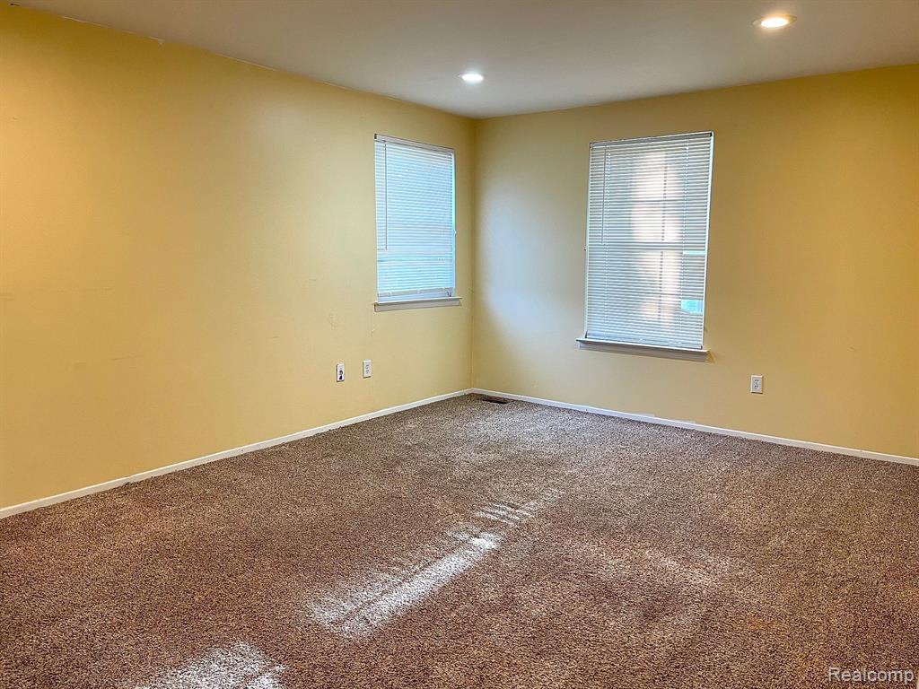 39554 OLD DOMINION Drive, Clinton Twp, MI 48038 — Photo 8
