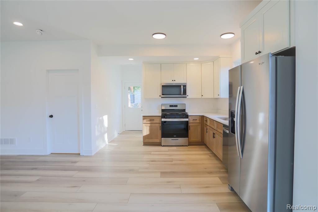 129 South Avenue, Mount Clemens, MI 48043 — Photo 12