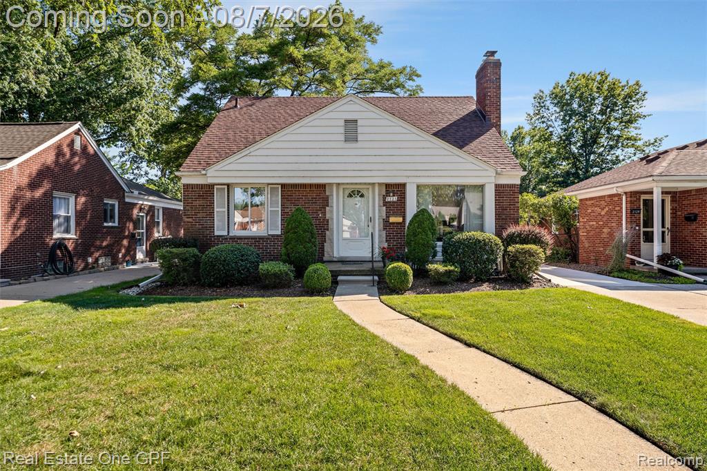 2121 Stanhope Street, Grosse Pointe, MI 48236