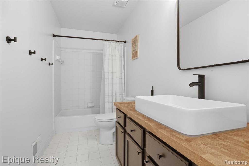 4312 Clear Creek Court, Rochester, MI 48306 — Photo 26