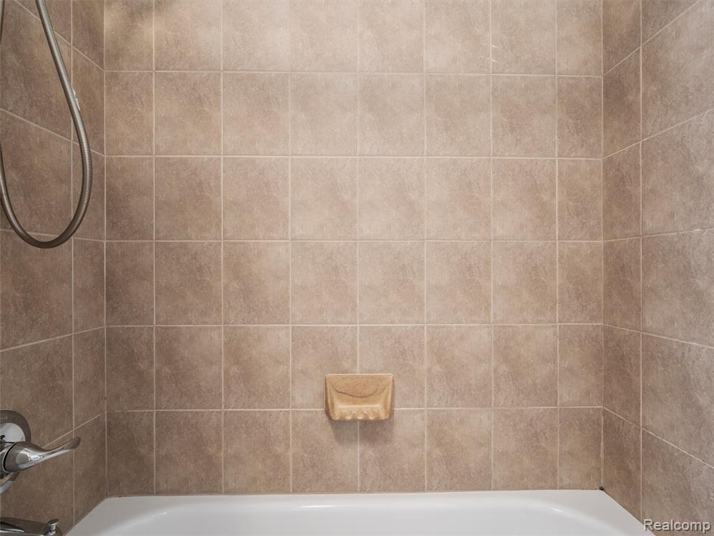 53184 Providence W, Shelby Twp, MI 48316 — Photo 16