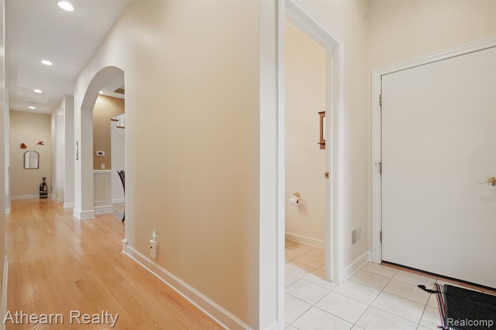 8373 Riverwalk Drive, Fenton, MI 48430 — Photo 42