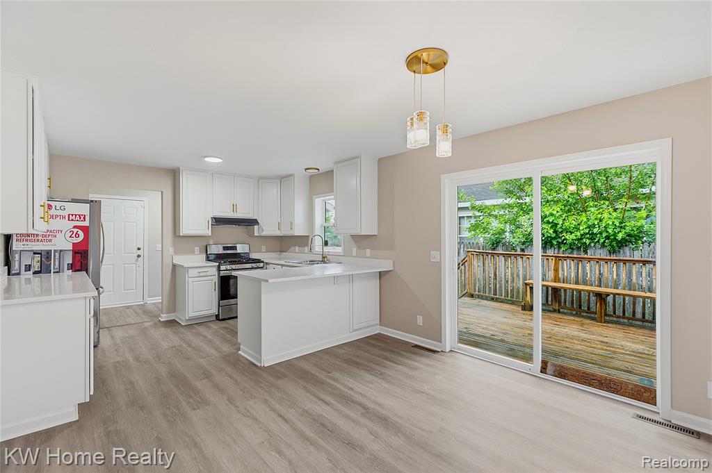 421 1st Avenue, Pontiac, MI 48340 — Photo 10