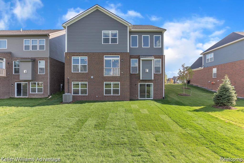 48389 Fieldstone Drive, Northville, MI — Photo 33