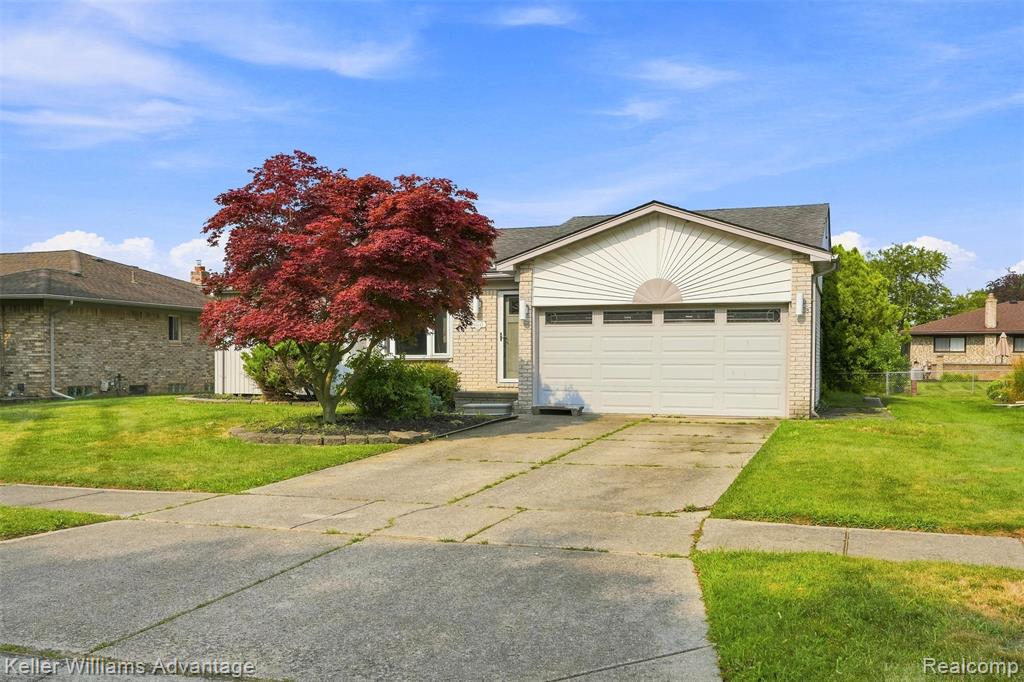 46647 Apple Lane, Macomb, MI 48044