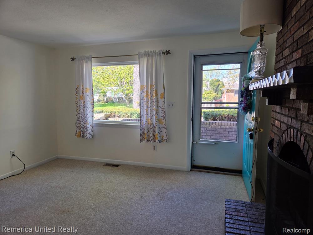 29821 Munro Street, Rockwood, MI — Photo 10