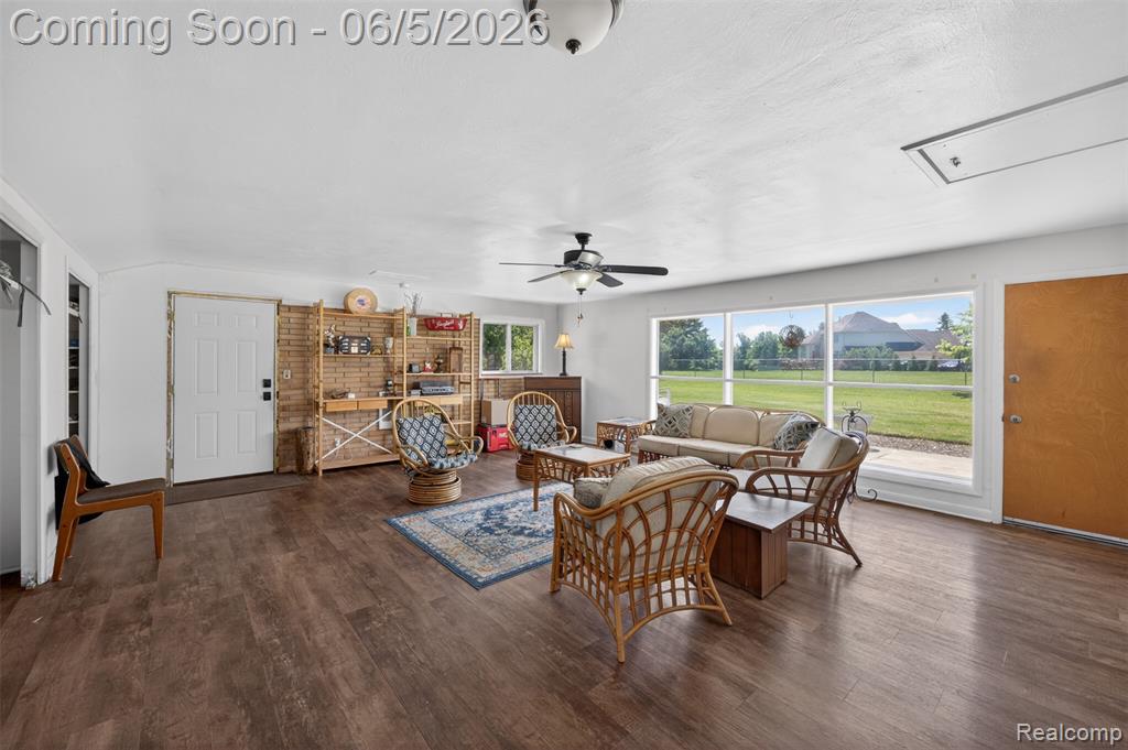 7174 Meadowvue Drive, Grand Blanc, MI 48439 — Photo 14