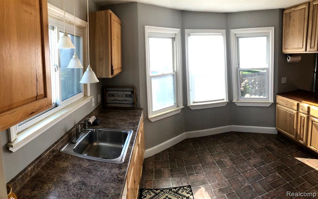 581 ANTOINE Street, Wyandotte, MI 48192 — Photo 19