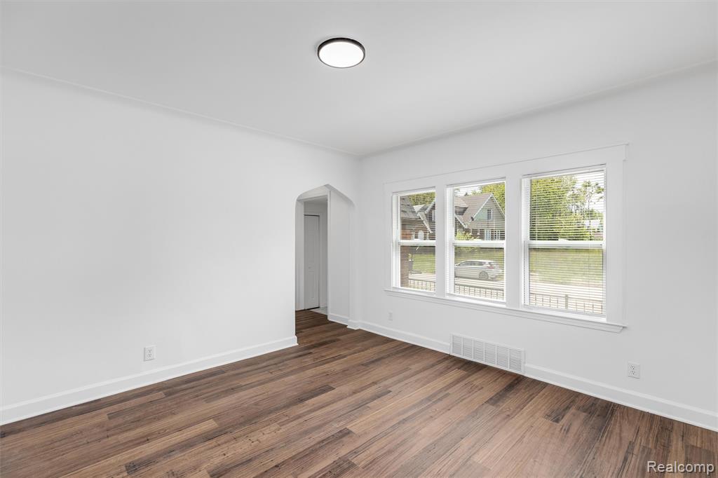7505 E Robinwood Street, Detroit, MI 48234 — Photo 2