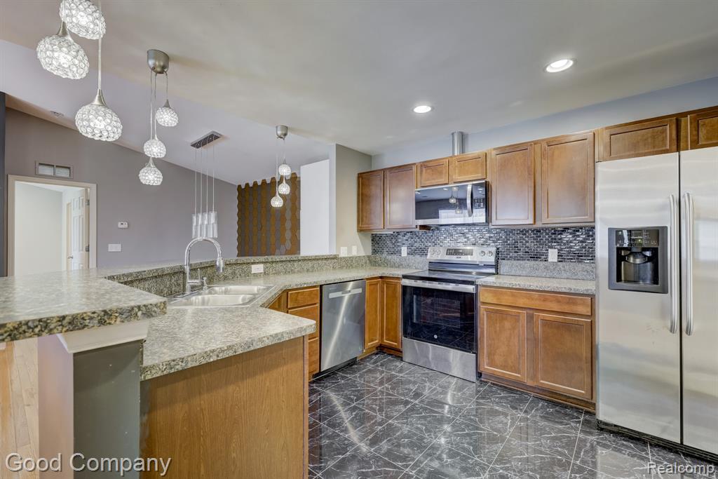 29941 Fox Run Circle, Warren, MI 48092 — Photo 14