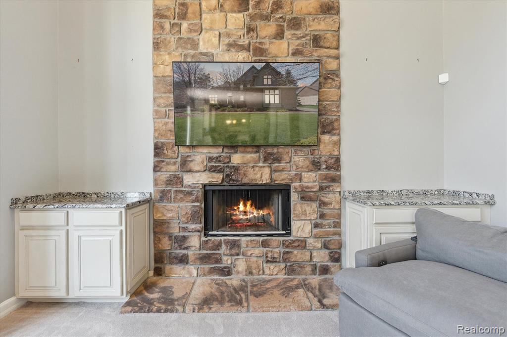 6808 OAKHURST RIDGE Road, Clarkston, MI 48348 — Photo 9