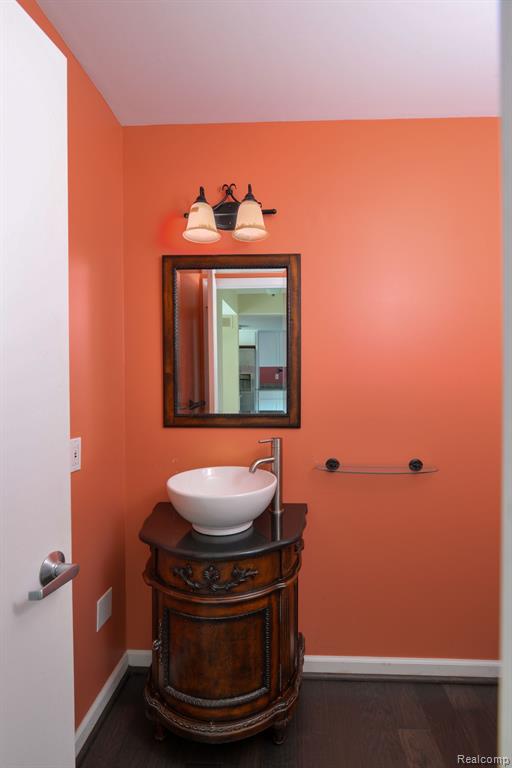 5762 DRAKE HOLLOW Drive W, West Bloomfield, MI — Photo 10