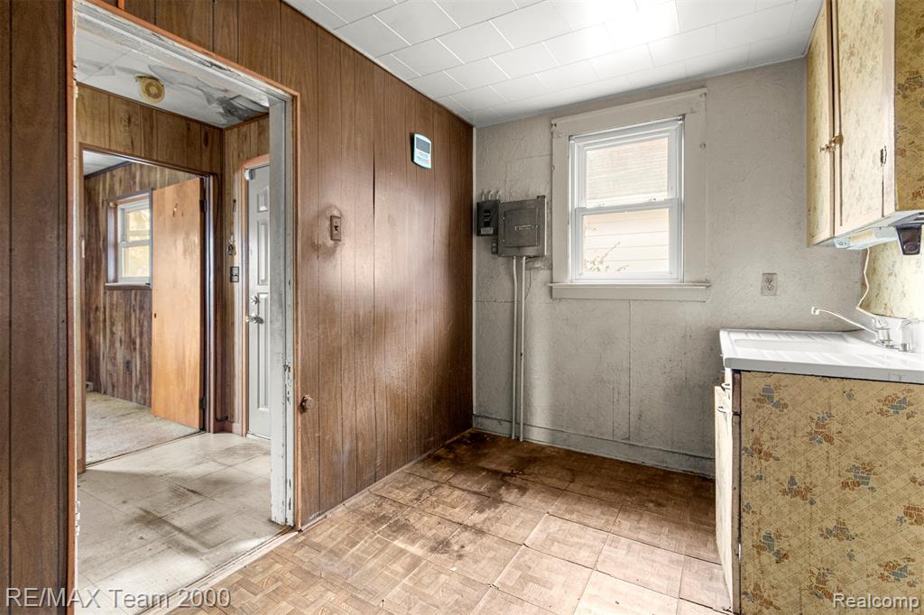 6488 Vaughan Street, Detroit, MI 48228 — Photo 17