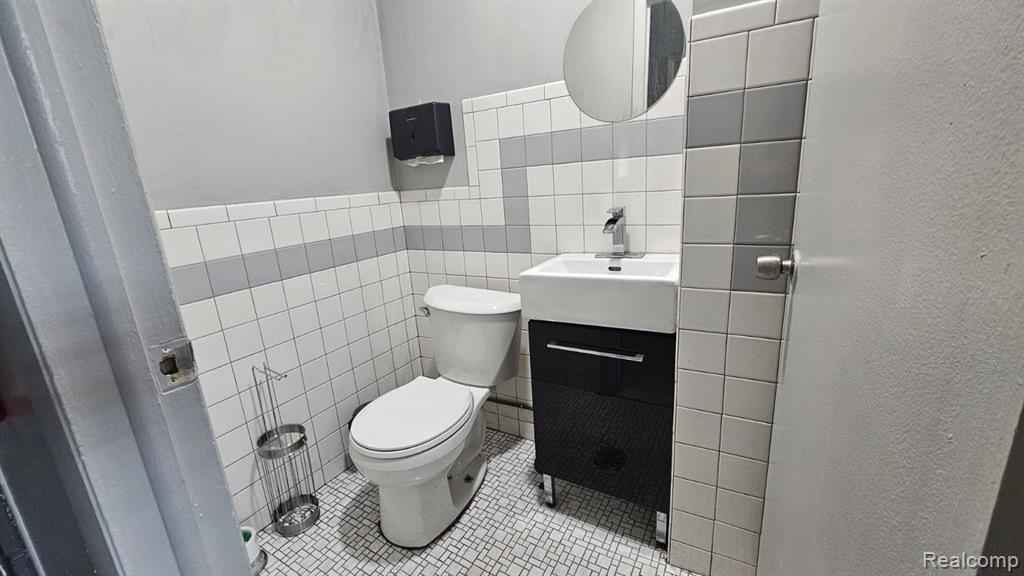 50310 Van Dyke Avenue, Utica, MI 48317 — Photo 16