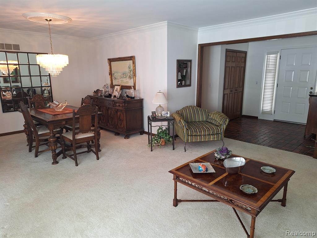 866 TIMBERLINE Drive, Rochester Hills, MI 48309 — Photo 16