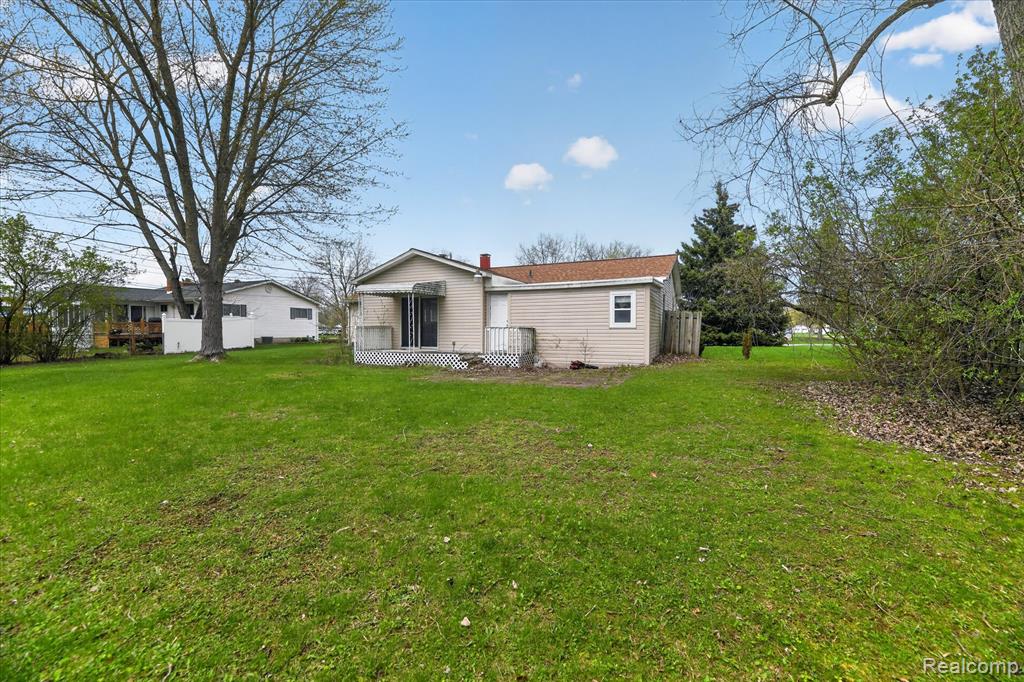5300 Arnold Drive, Burton, MI 48509 — Photo 39