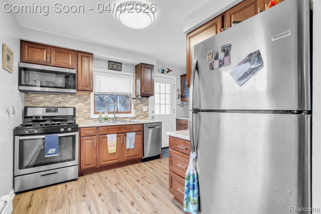 527 Turrill Avenue, Lapeer, MI 48446 — Photo 9