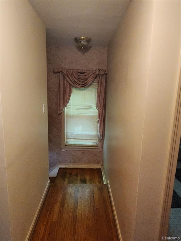 5977 HILLCREST Street, Grosse Pointe, MI 48236 — Photo 11