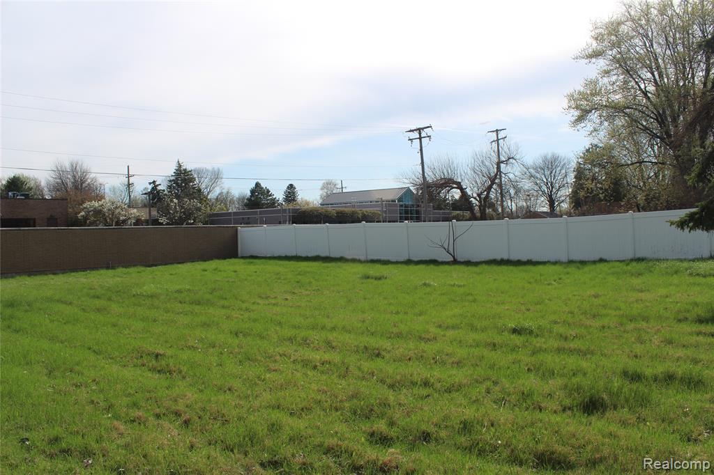 5610 Noll Street, Sterling Heights, MI 48310 — Photo 4
