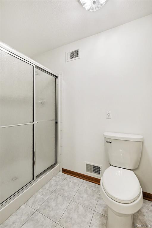 2215 Ridgemoor Court, Burton, MI 48509 — Photo 27