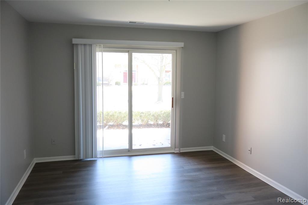 44755 Marigold Drive, Sterling Heights, MI 48314 — Photo 10