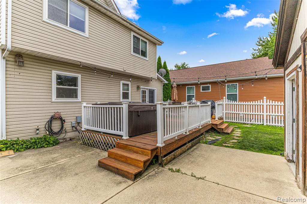 524 Orchard Street, Wyandotte, MI 48192 — Photo 33