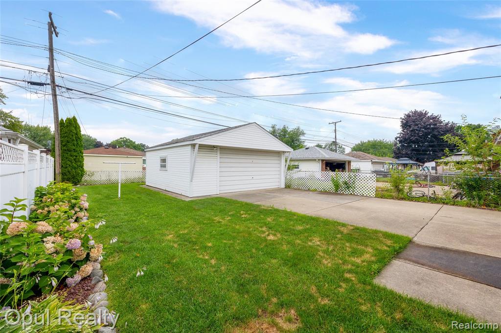 4174 Katherine Street, Dearborn Heights, MI 48125 — Photo 19