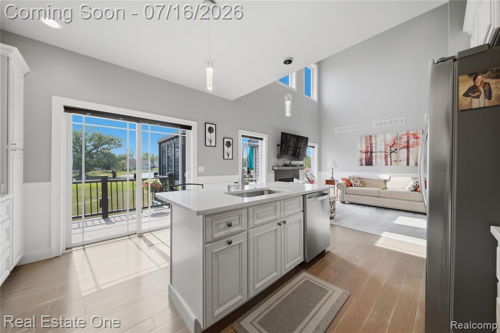 10641 Lone Oak Circle, Grand Blanc, MI 48439 — Photo 16