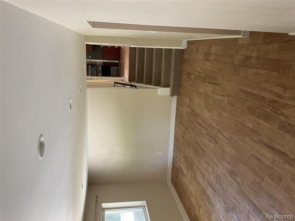 7096 Riverstone Road, West Bloomfield, MI — Photo 12