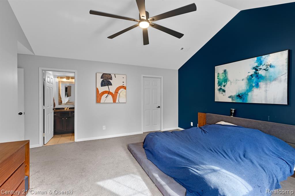23046 WILLIAMSBURG Circle, Woodhaven, MI 48183 — Photo 13