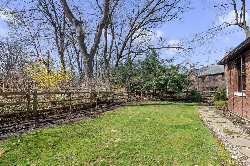 2026 Norway Road, Ann Arbor, MI 48104 — Photo 38
