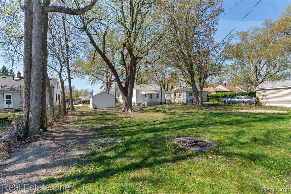 4957 ZIEGLER Street, Dearborn Heights, MI 48125 — Photo 19