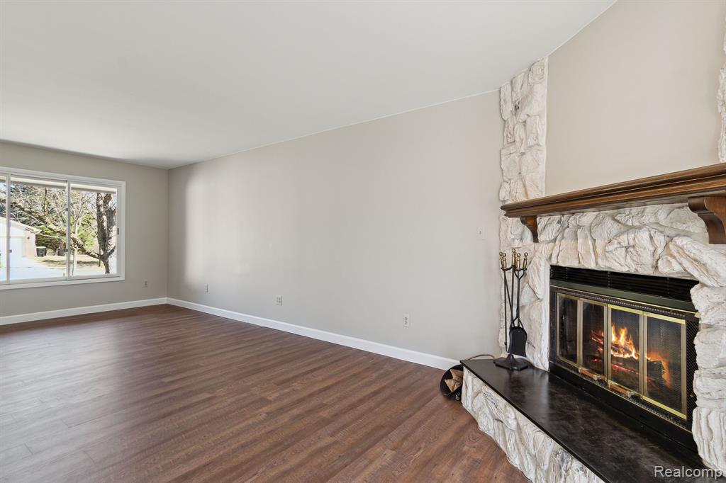 25567 BUCKMINSTER Drive, Novi, MI — Photo 14