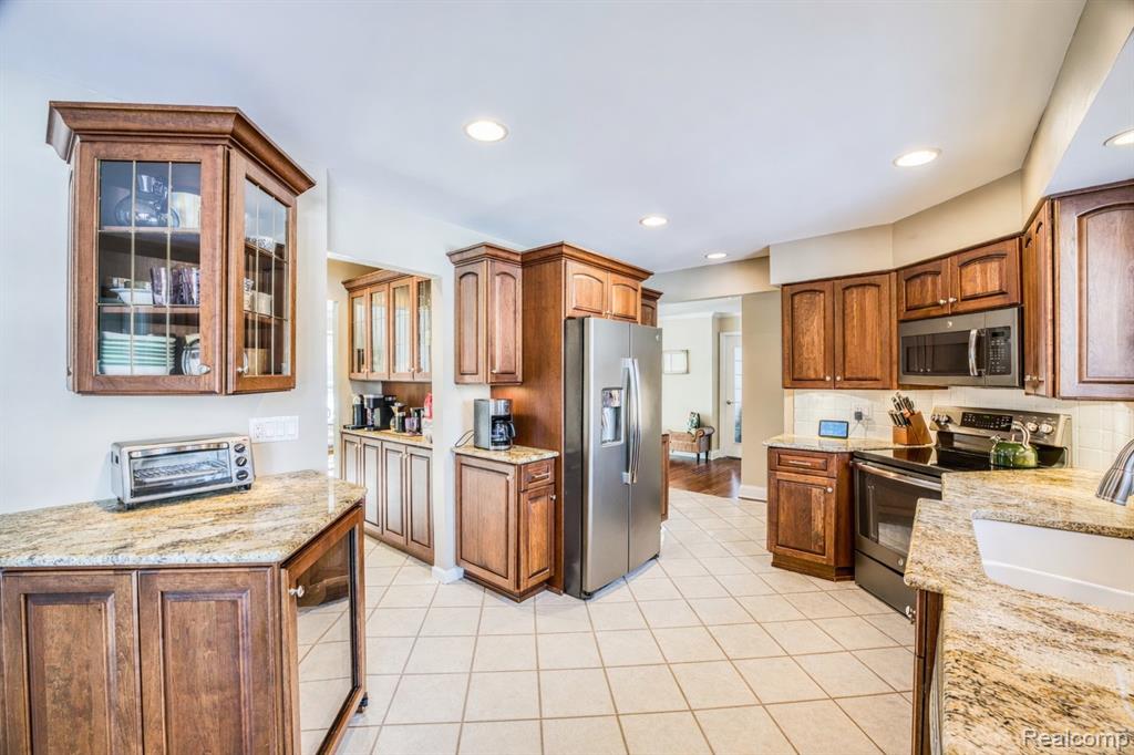 42134 Waterfall Road, Northville, MI 48168 — Photo 15