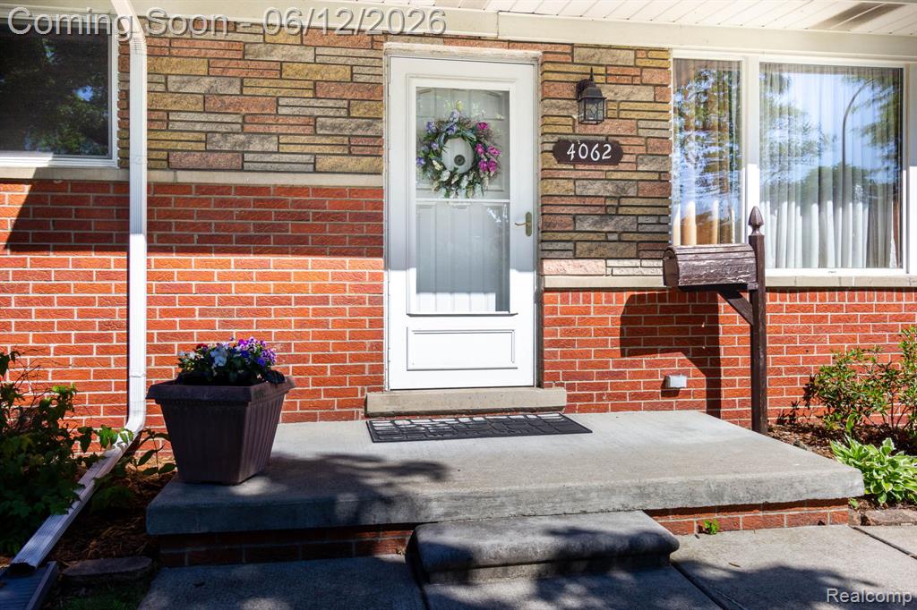 4062 Lexington Drive, Trenton, MI 48183 — Photo 3