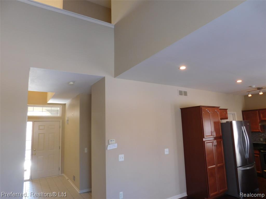 43124 PROVIDENCE Lane, Canton, MI 48188 — Photo 8