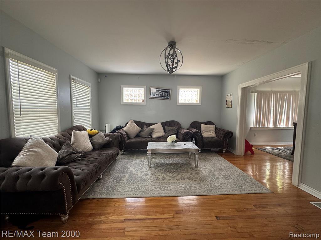 6815 Mettetal Street, Detroit, MI 48228 — Photo 5