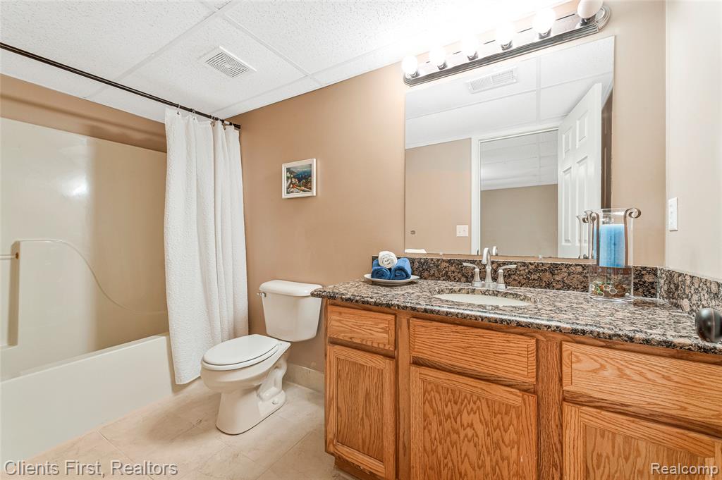 4840 Gilbo Avenue, Waterford, MI 48328 — Photo 32