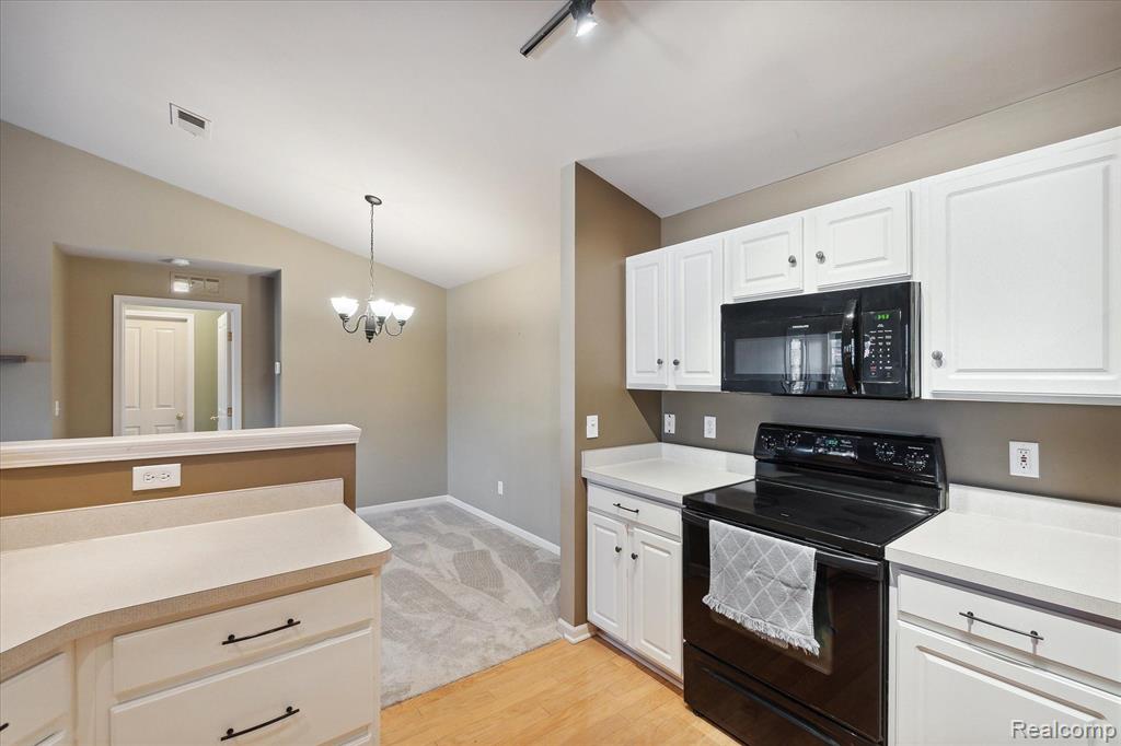 4118 HAMPTON RIDGE Boulevard, Howell, MI 48843 — Photo 13