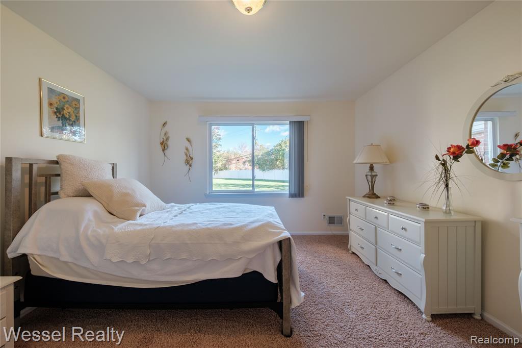 55094 Westchester Drive, 36, Shelby Twp, MI 48316 — Photo 14