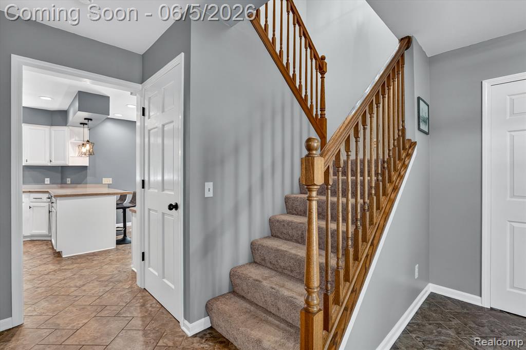 15129 Locust Grove Drive, Byron, MI 48418 — Photo 4