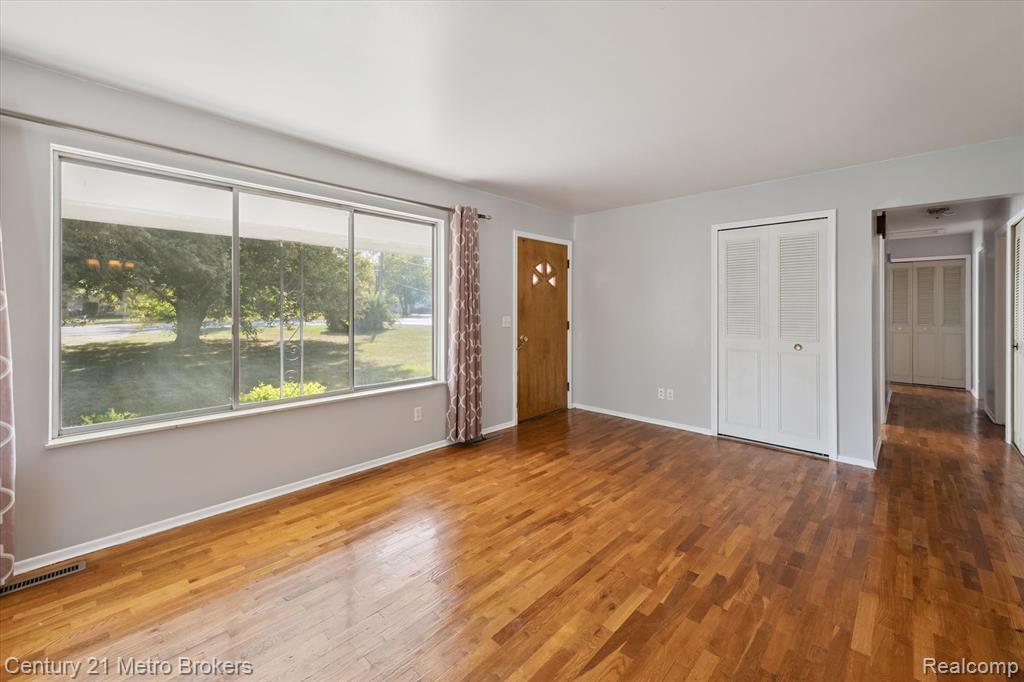 4460 Torrey Road, Flint, MI 48507 — Photo 6