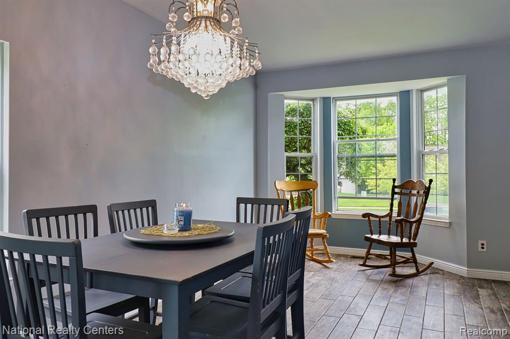 5626 Lockwood Drive, Waterford, MI 48329 — Photo 10