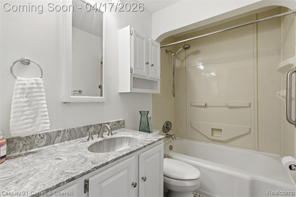 2729 Thomas Avenue, Berkley, MI 48072 — Photo 15