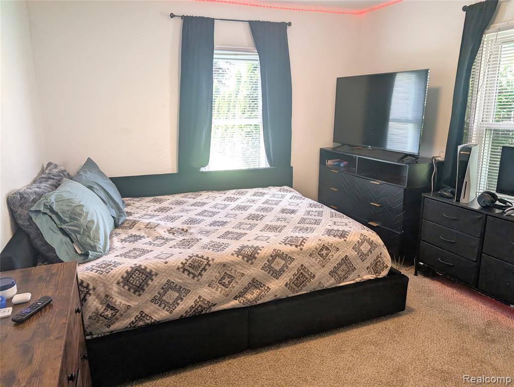 9032 Deering Street, Livonia, MI 48150 — Photo 10