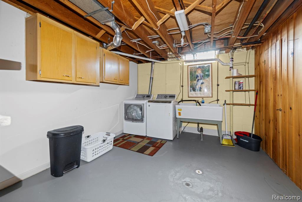20085 Wedgewood Drive, Grosse Pointe Woods, MI 48236 — Photo 40