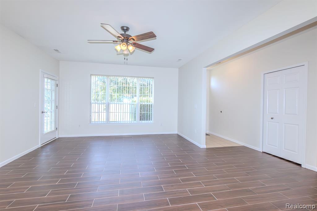 8106 CHESAPEAKE Circle, Walled Lake, MI 48390 — Photo 12