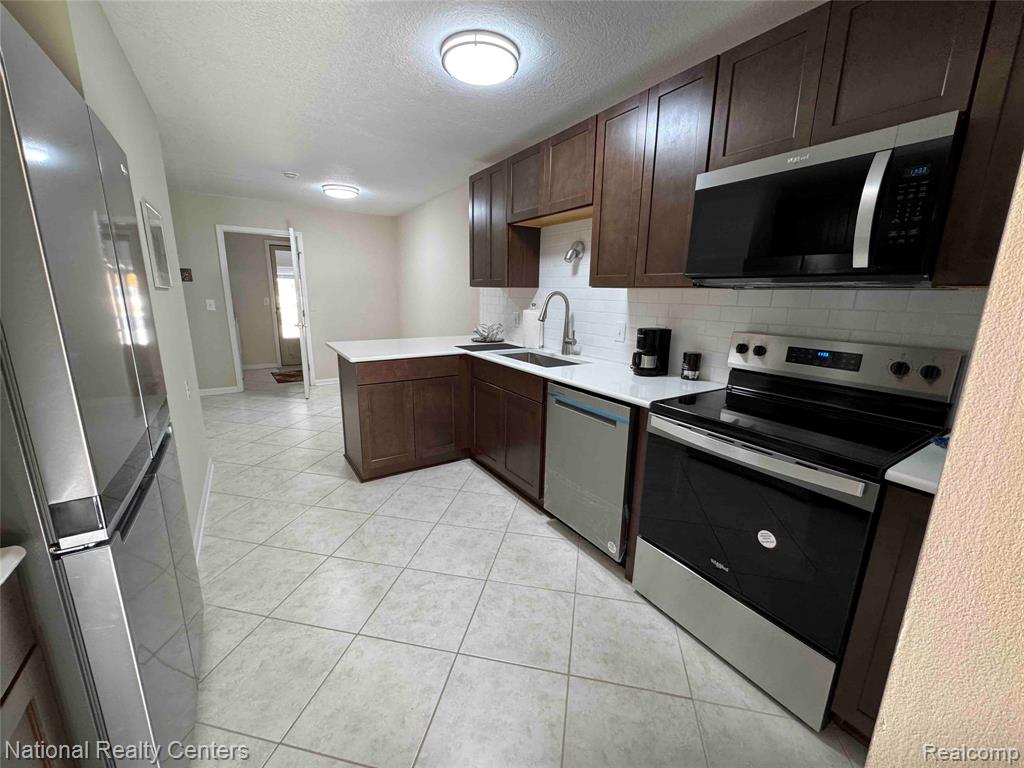 42285 Saratoga Circle, Canton, MI 48187 — Photo 8